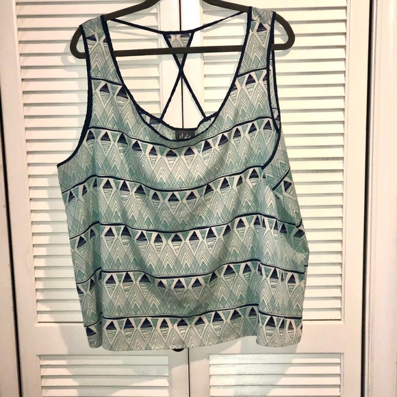 Two tank tops 2X/3X - Picture 5 of 6